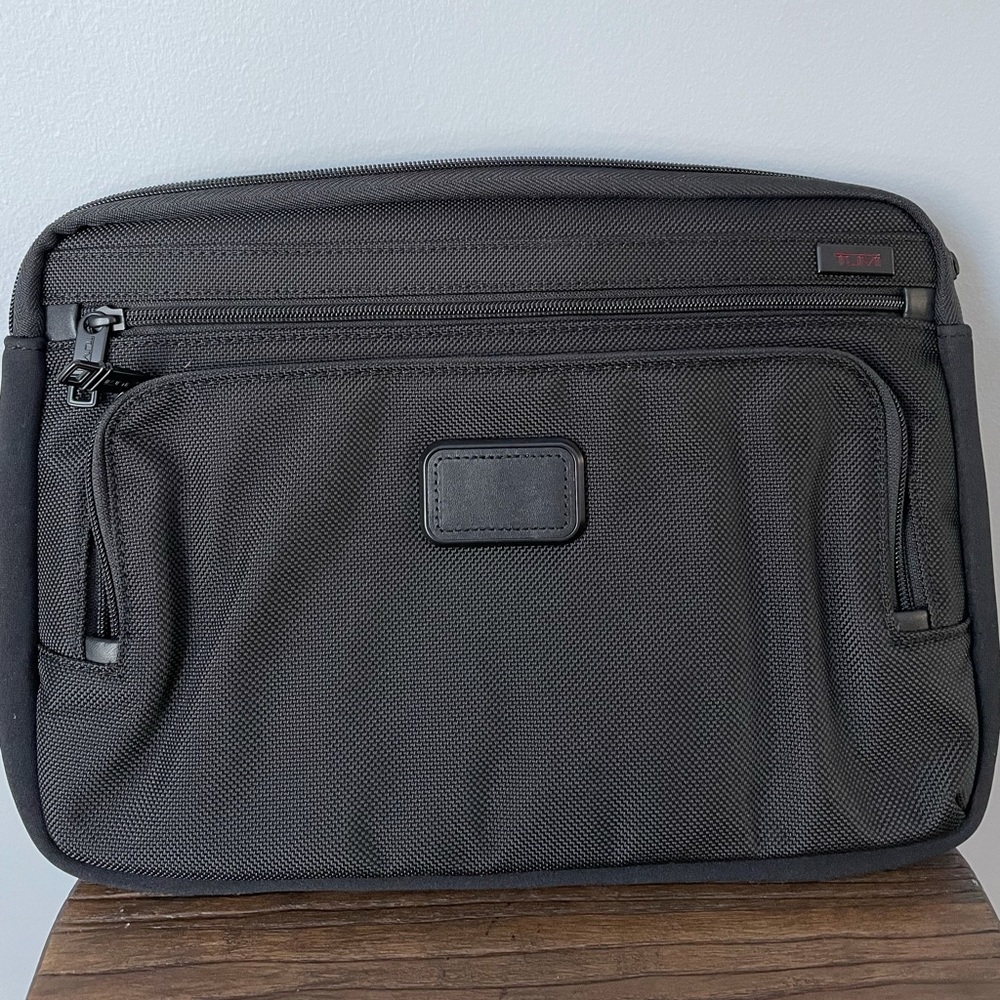 TUMI Tablet or small laptop sleeve